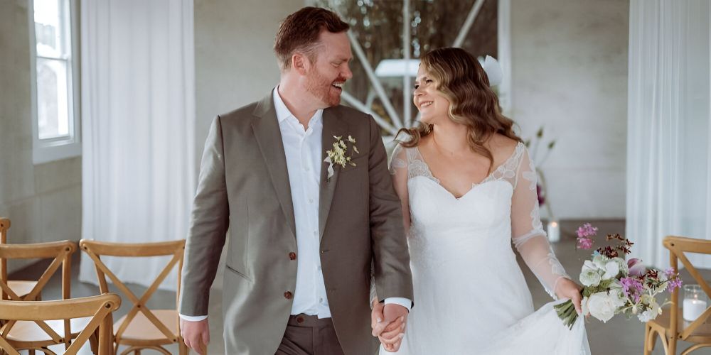 Choosing the Right Summer Suit for Your Venue 