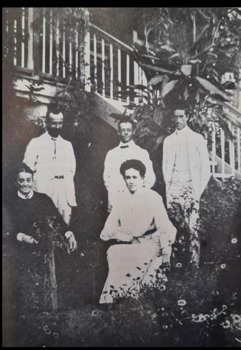 Arthur Symons Grose (back centre)