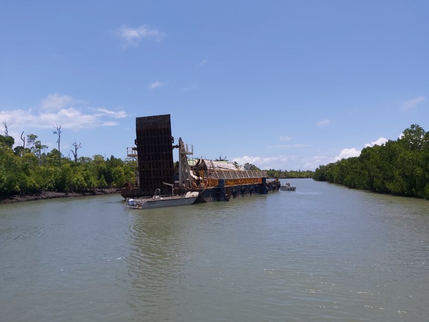Pacific Marine Group Hinchinbrook Wreck Removal