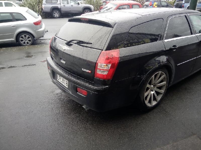 Chrysler 300C - 05-10