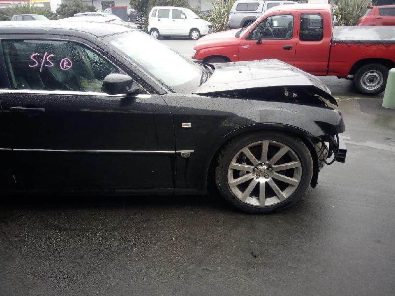 Chrysler 300C - 05-10