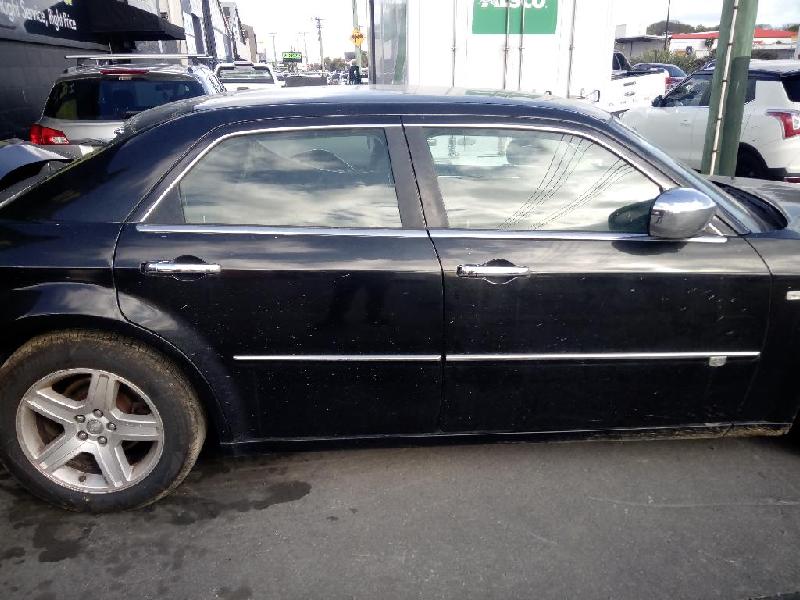 Chrysler 300C - 05-10