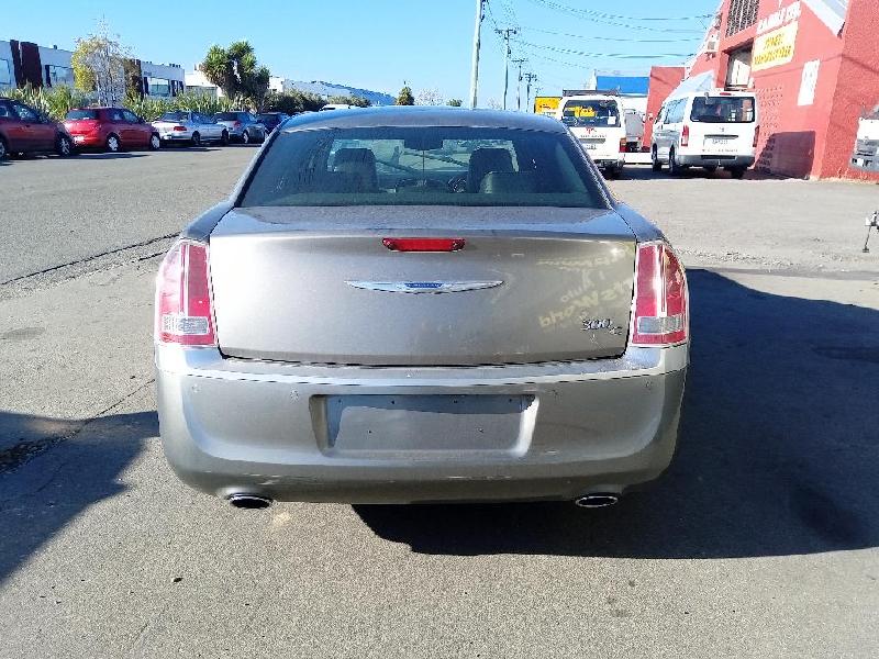 Chrysler 300C - 11-18