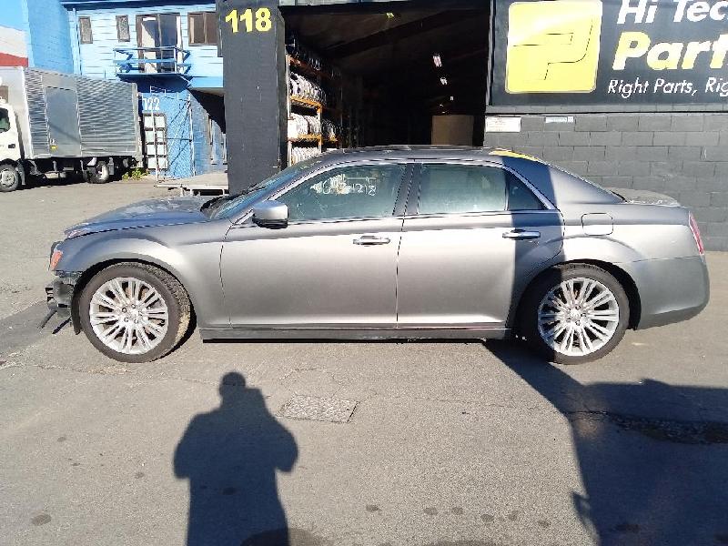 Chrysler 300C - 11-18