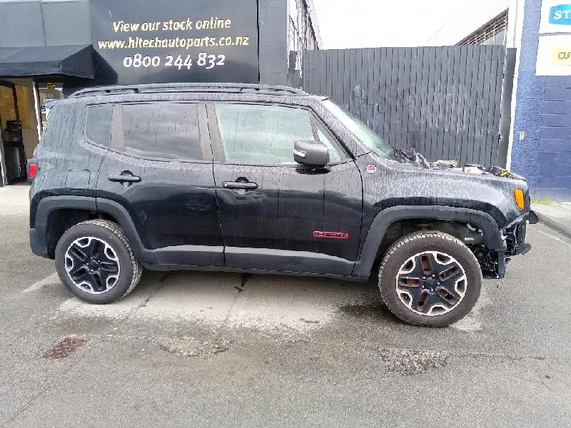 Jeep Renegade - 15-