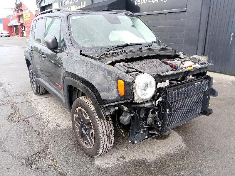 Jeep Renegade - 15-