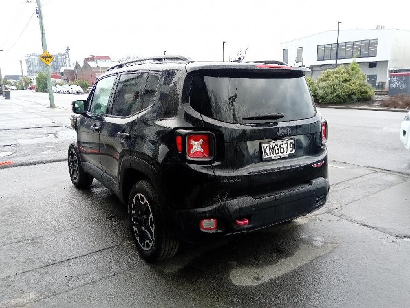 Jeep Renegade - 15-