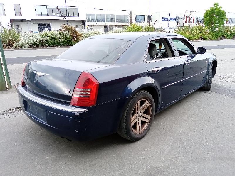 Chrysler 300C - 05-10