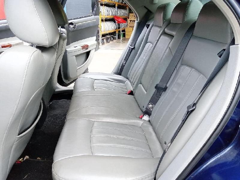 Chrysler 300C - 05-10