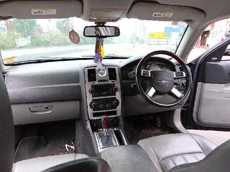 Chrysler 300C - 05-10