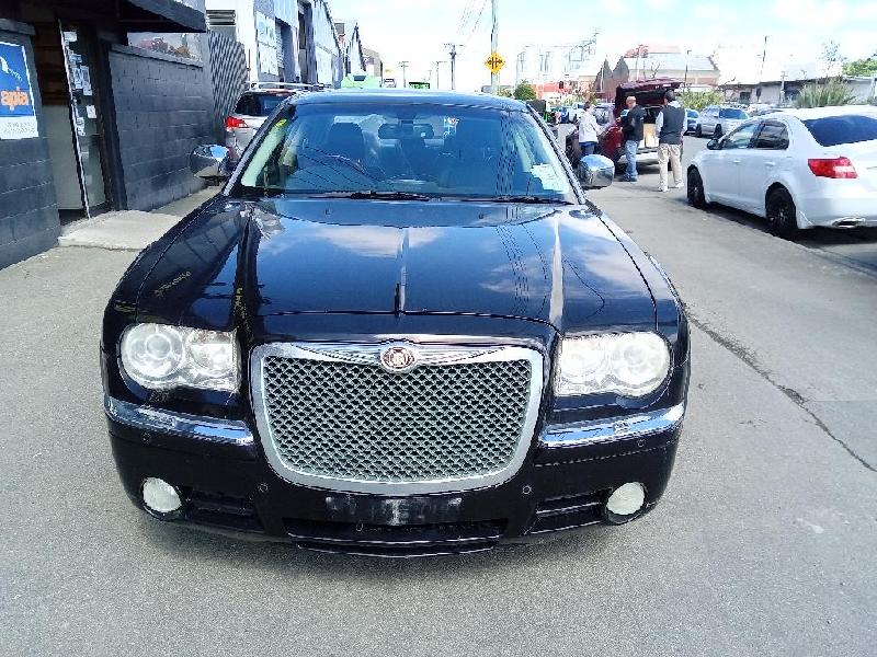 Chrysler 300C - 05-10