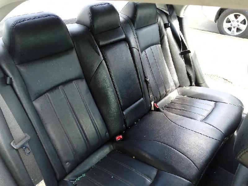 Chrysler 300C - 05-10