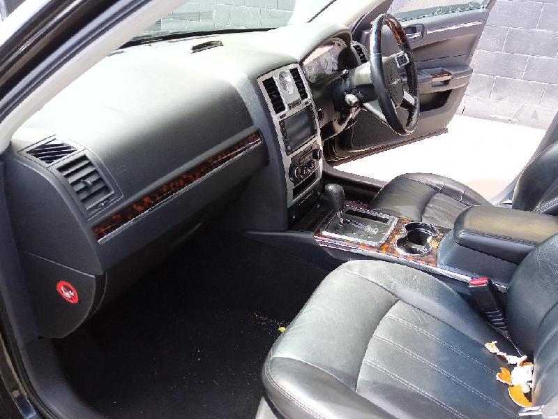 Chrysler 300C - 05-10