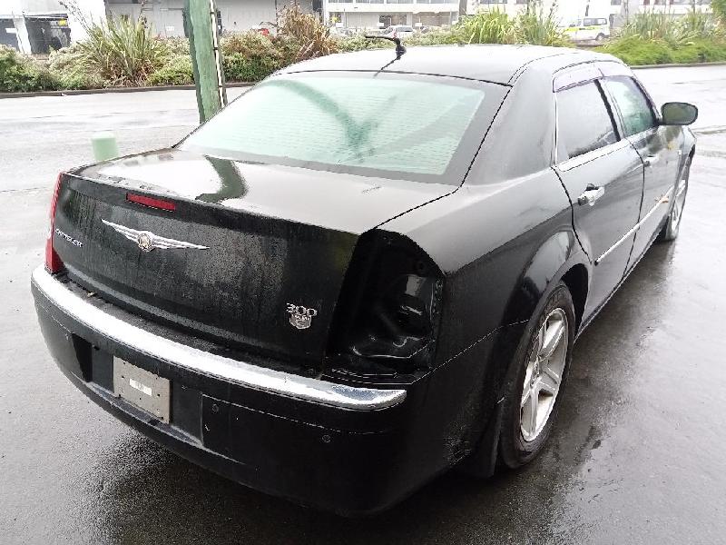 Chrysler 300C - 05-10