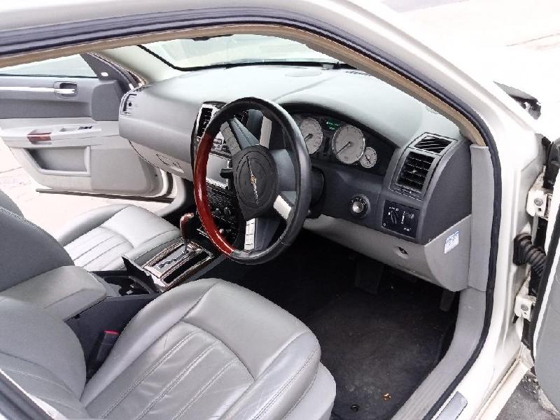 Chrysler 300C - 05-10