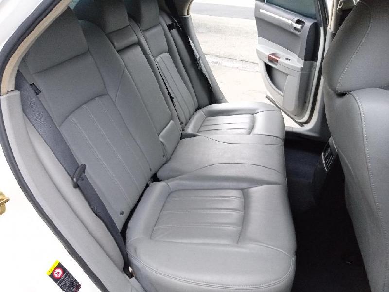 Chrysler 300C - 05-10