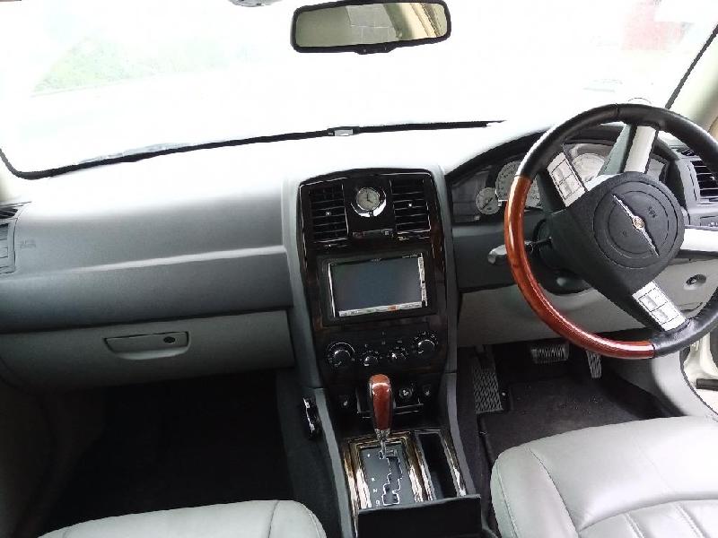 Chrysler 300C - 05-10