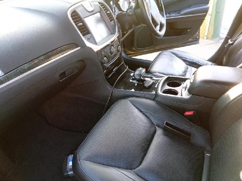 Chrysler 300C - 11-18