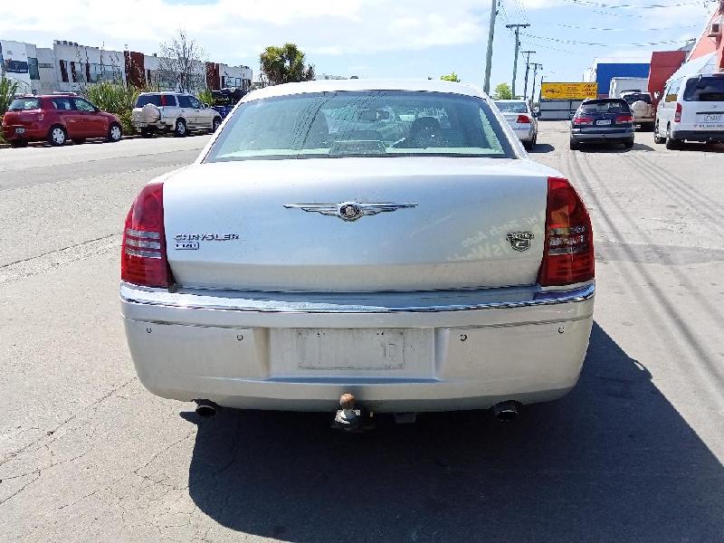 Chrysler 300C - 05-10