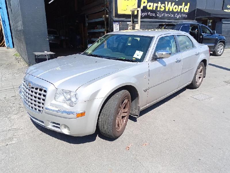 Chrysler 300C - 05-10