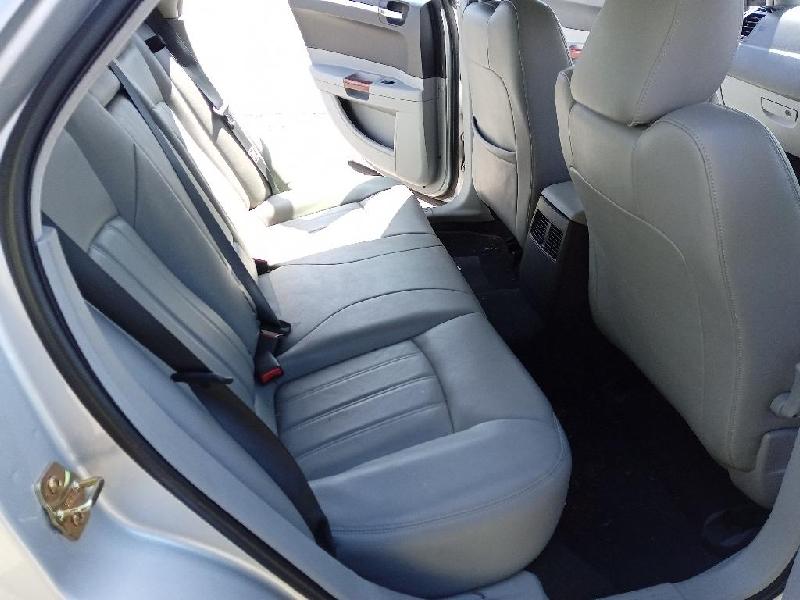 Chrysler 300C - 05-10