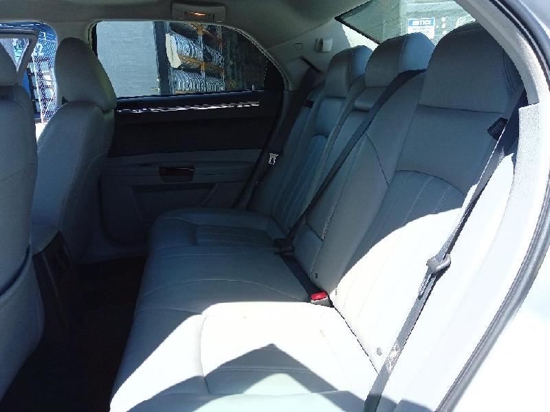 Chrysler 300C - 05-10