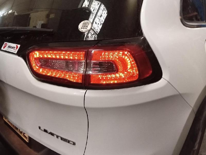 Jeep Cherokee - KL 13-