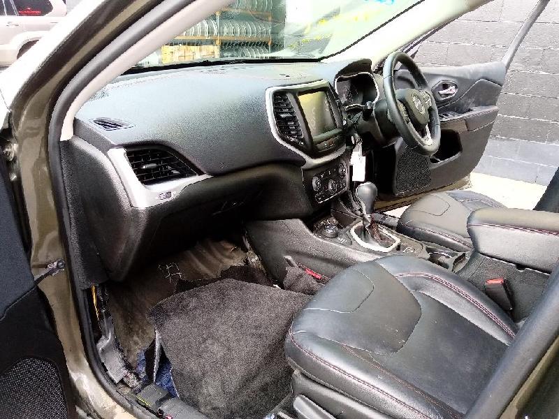 Jeep Cherokee - KL 13-