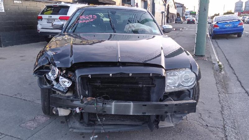 Chrysler 300C - 05-10