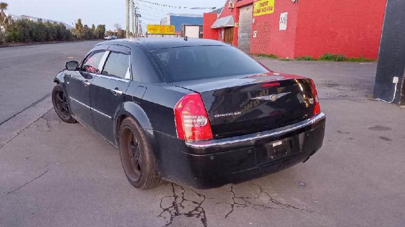 Chrysler 300C - 05-10