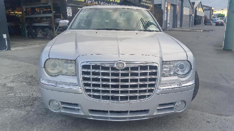 Chrysler 300C - 05-10