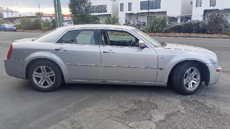 Chrysler 300C - 05-10