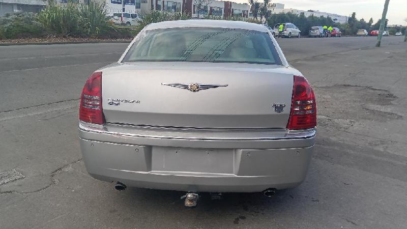 Chrysler 300C - 05-10