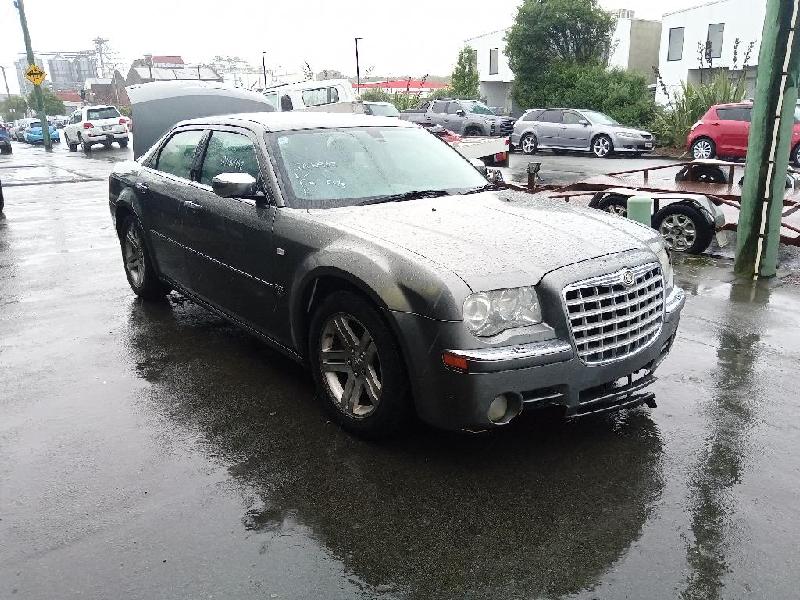 Chrysler 300C - 05-10