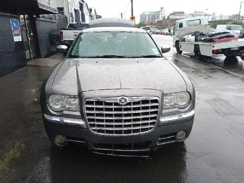 Chrysler 300C - 05-10