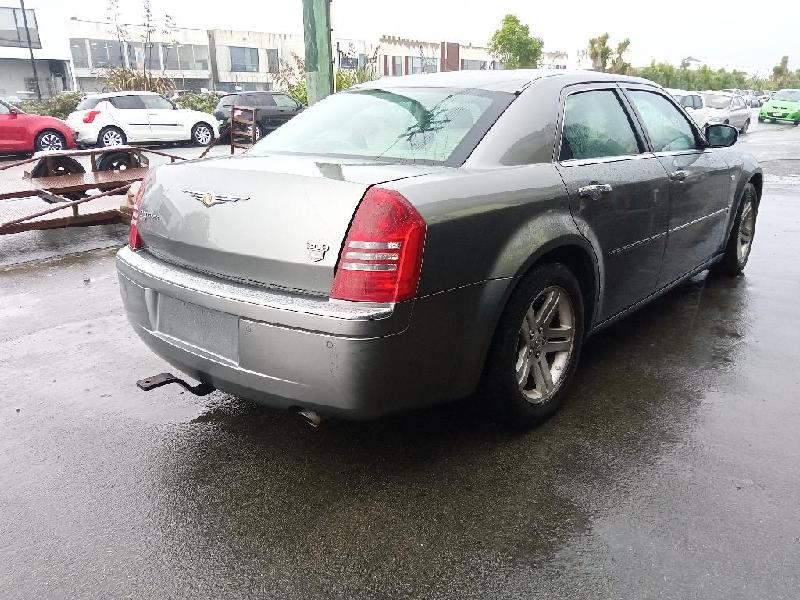 Chrysler 300C - 05-10