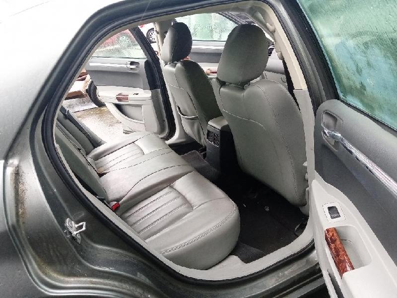 Chrysler 300C - 05-10