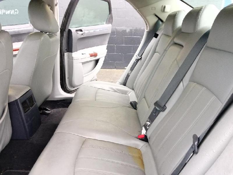 Chrysler 300C - 05-10