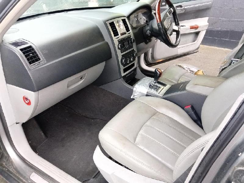 Chrysler 300C - 05-10