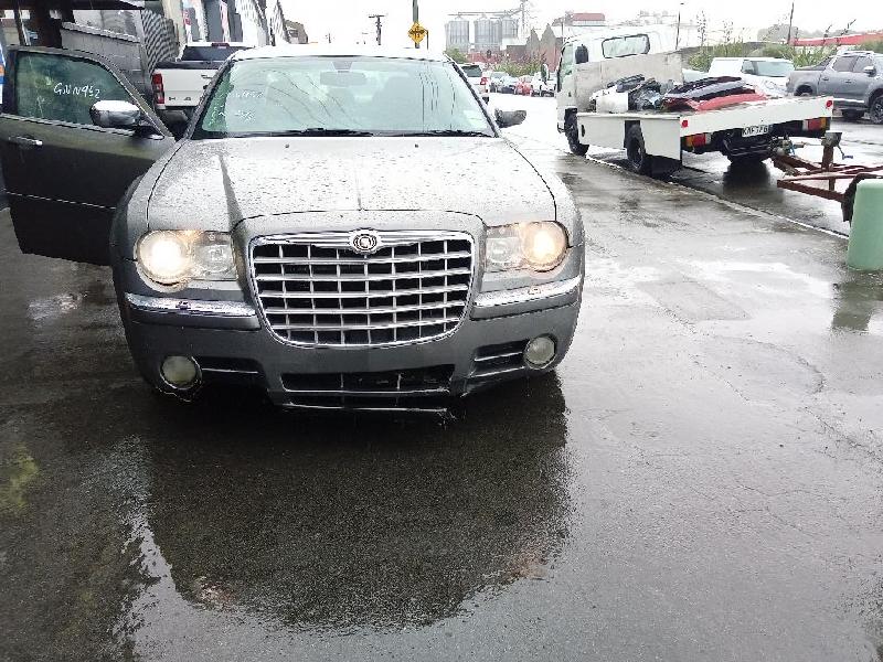 Chrysler 300C - 05-10