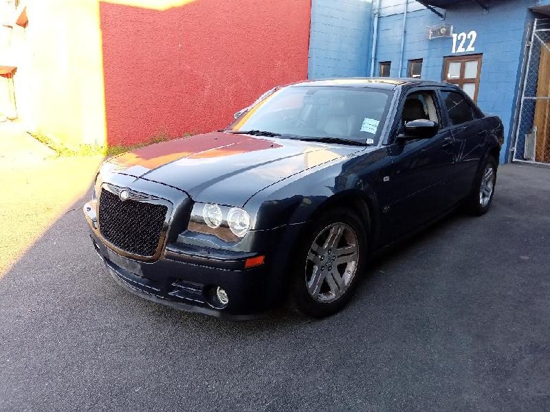 Chrysler 300C - 05-10