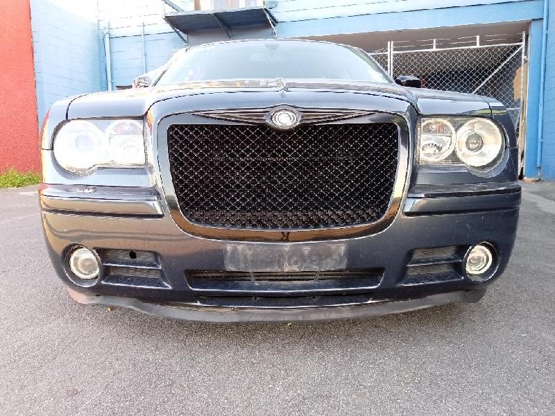 Chrysler 300C - 05-10