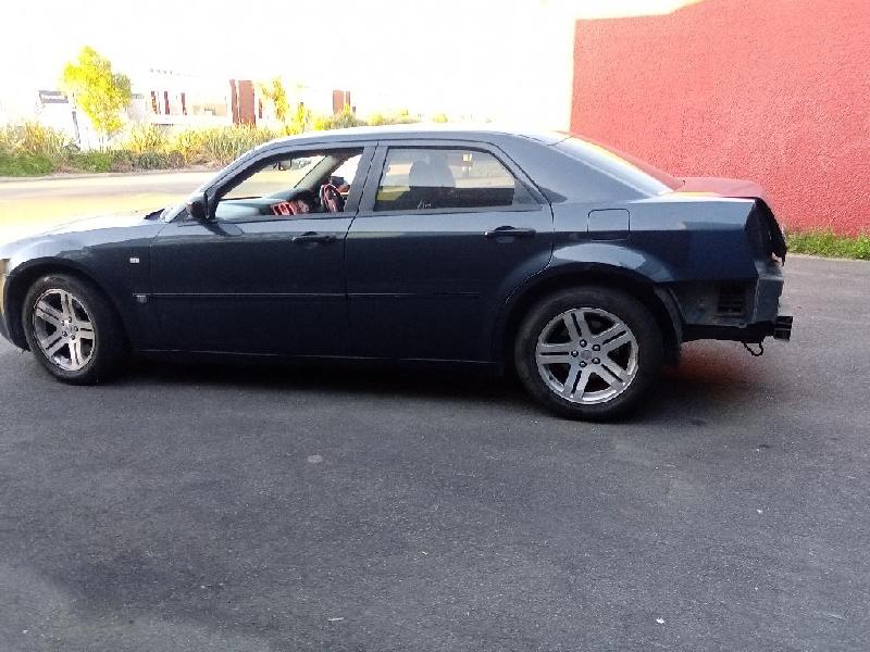 Chrysler 300C - 05-10