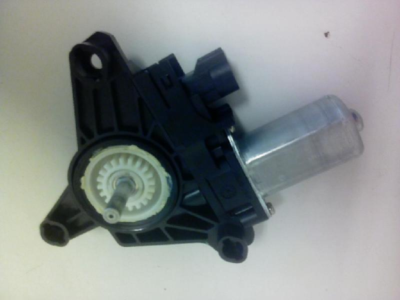 RR Door Regulator Motor