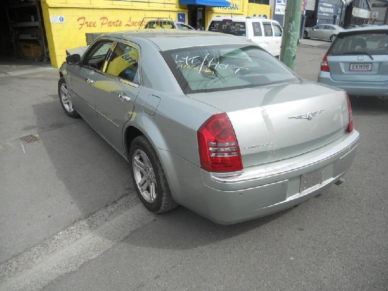 Chrysler 300C - 05-10