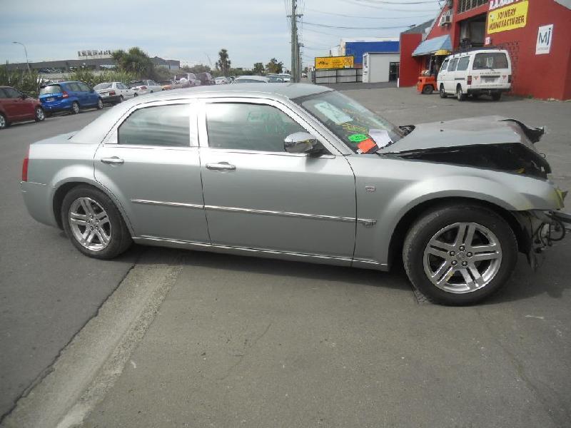 Chrysler 300C - 05-10