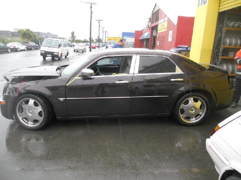 Chrysler 300C - 05-10