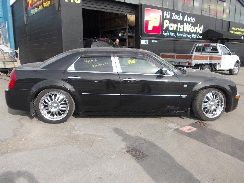 Chrysler 300C - 05-10