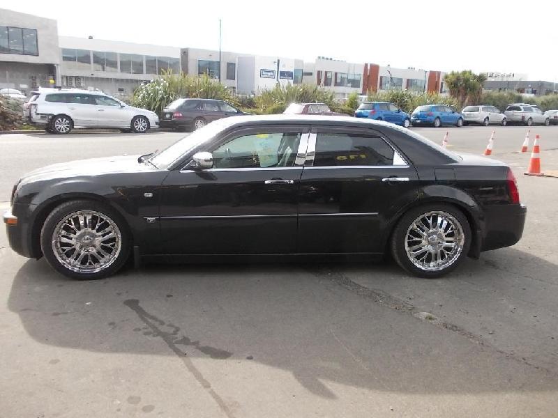 Chrysler 300C - 05-10