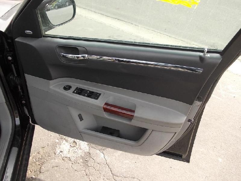 Chrysler 300C - 05-10